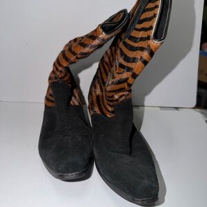 Black and Brown Women's Cowgirl Boots